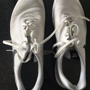 Barely worn men’s nikes